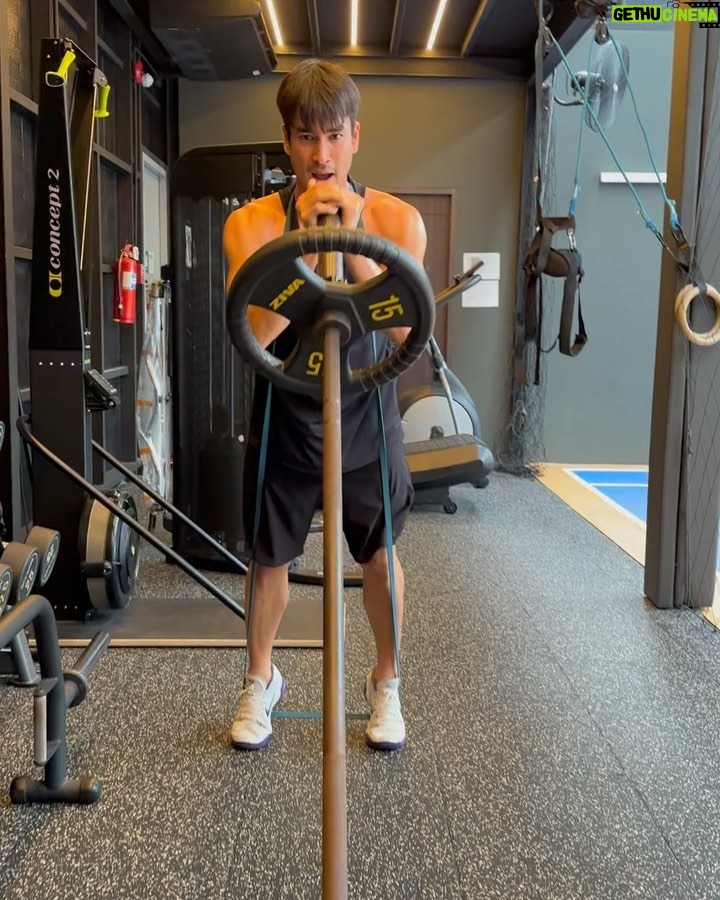 Nadech Kugimiya Instagram - 😵💫 ไม่ไหวเหล๊า 😵 #sporttechproth #หิวข้าว @sporttechproth Sport Tech Pro Thailand