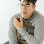 Nadech Kugimiya Instagram - แว่นที่ดีต้องเบา ใส่แล้วสบาย ไม่หนักหน้าหรือบีบหัว “Charmant” ตอบโจทย์ได้ดีที่สุดแล้วครับ 😎 @charmant_th #Charmant #CharmantTH #แว่นณเดชน์