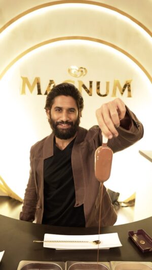 Naga Chaitanya Instagram - Indulging in a sweet escape at the @magnum.india Dipping Bar at Lakmē Fashion Week! From decadent dips to sprinkle sensations, every bite was a delightful adventure! 

#MagnumIndia #TrueToPleasure #MagnumxLakmeFashionWeek #MagnumxLFW #AD