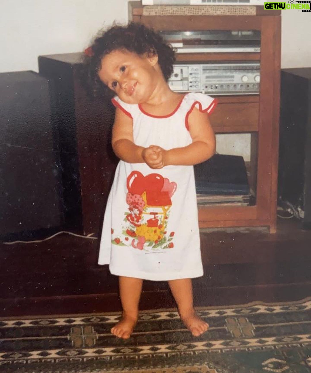 Nanda Costa Instagram - Que nossa Senhora Aparecida proteja as crianças de todo mal 🙏🏽 Desejo paz, amor e presença ❤️ Feliz 12/10 para todos e todas vcs! Axé 🙌🏽