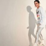 Nanda Costa Instagram - Na sua terra é biscoito ou bolacha? Considerando que 1/8 das fotos desse carrossel correspondem a 3 favoritas. Qual seu top 3? 📷 @claraalmeidaph 👠@marifranca_ 💄 @natrosamakeup 👩🏻‍💻@anapmatias_ 🤳🏽@lbdigitaleconteudo