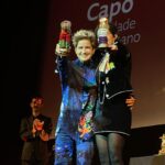 Nanda Costa Instagram - O Troféu Suzy Capó de personalidade do ano foi para a atriz e cantora Nanda Costa e a percussionista Lan Lanh. Elas começaram a namorar em 2014 e em junho de 2019 oficializaram a união civil. Em outubro de 2021, anunciaram a chegada das filhas Kim e Tiê, que as acompanharam na cerimônia de premiação. No palco do Cine Odeon – CCLSR Nanda Costa e Lan Lanh falaram sobre ter orgulho de ser quem se é e amar quem quiser. • • • O Festival do Rio conta com patrocínio master da Shell (@shell), através da Lei Federal de Incentivo a Cultura, e com apoio especial da @prefeitura_rio, por meio da @_riofilme, órgão da Secretaria Municipal de Cultura do Rio (@cultura_rio).