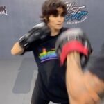 Nanda Costa Instagram - Ela vai lutar! @nandacosta blindagem Rio Fighters… . . @riofighters @jiuartoficial @mohawkfight @jiujiteridade