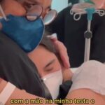 Nanda Costa Instagram - Ontem foi ao ar no @gnt o último episódio da nossa série “do amor e de Luta”, dirigido pela @tatiana_issa_ (te amo, Tati). Hoje, no dia do #orgulho, quero falar da importância do acolhimento, do colo.. quero agradecer minha mãe, meu amor, minhas filhas, meus amigos, minha família, vc que me acompanha e que torce por mim. E, dizer pra você que se identifica comigo, que você não está só! E pra você que teve depressão pós parto, todo meu amor ❤️