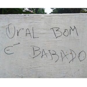 Nanda Costa Instagram - 6/9! Marque o @ e não diga nada! Se puder, COPULEM! 
#diadosexo #façamos 

Obs: sobre a foto de número 
 6, eu roubei de um post da @deboralamm , apesar de concordar com a frase, quero deixar bem claro que não fui eu que pichei . Aliás, eu roubei dela vários desses “ lambe lambe “ ( alguém sabe o plural de lambe lambe?) 
Enfim… 
Façamos!