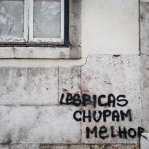 Nanda Costa Instagram - 6/9! Marque o @ e não diga nada! Se puder, COPULEM! 
#diadosexo #façamos 

Obs: sobre a foto de número 
 6, eu roubei de um post da @deboralamm , apesar de concordar com a frase, quero deixar bem claro que não fui eu que pichei . Aliás, eu roubei dela vários desses “ lambe lambe “ ( alguém sabe o plural de lambe lambe?) 
Enfim… 
Façamos!