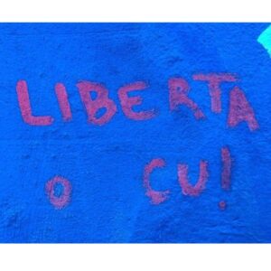 Nanda Costa Instagram - 6/9! Marque o @ e não diga nada! Se puder, COPULEM! 
#diadosexo #façamos 

Obs: sobre a foto de número 
 6, eu roubei de um post da @deboralamm , apesar de concordar com a frase, quero deixar bem claro que não fui eu que pichei . Aliás, eu roubei dela vários desses “ lambe lambe “ ( alguém sabe o plural de lambe lambe?) 
Enfim… 
Façamos!