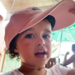 Nanda Costa Instagram - Sou libriana, com lua em gêmeos, casada com uma geminiana (com ascendente em libra). Nossas filhas tem o sol em libra (como eu), e a lua em Áries ( como a Lan). Elas nasceram com um minutinho só de diferença, e com os planetas nos mesmo lugares. Um mapa astral praticamente igual. Eu super acredito em astrologia, e tenho muita sorte de acompanhar tão de perto a evolução das minhas librianas com ascendente em touro. Elas são tão parecidas e tão diferentes, que nem sei. Mas desconfio que esse charme todo, é coisa de quem tem o signo e o ascendente regido por Vênus. Tô mentindo, ou tô errada?!🫣🤩🫶🏼
