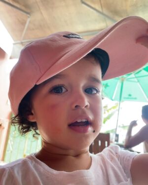 Nanda Costa Instagram - Sou libriana, com lua em gêmeos, casada com uma geminiana (com ascendente em libra).
Nossas filhas tem o sol em libra (como eu), e a lua em Áries ( como a Lan). Elas nasceram com um minutinho só de diferença, e com os planetas nos mesmo lugares. Um mapa astral praticamente igual. Eu super acredito em astrologia, e tenho muita sorte de acompanhar tão de perto a evolução das minhas librianas com ascendente em touro. Elas são tão parecidas e tão diferentes, que nem sei. Mas desconfio que esse charme todo, é coisa de quem tem o signo e o ascendente regido por Vênus. Tô mentindo, ou tô errada?!🫣🤩🫶🏼