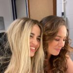 Nanda Costa Instagram - Escolhi esse carrossel pra celebrar o dia do amigo! Paolla além de linda e talentosa, é extremamente generosa, engraçada e alto astral. Nos conhecemos rapidamente há 20 anos, mas nunca tínhamos trabalhado juntas (nem ficado amigas). Mas depois de Justiça 2, cheguei a conclusão que poderíamos ter sido melhores amigas na quinta série. E, assim será! Feliz dia, Pá❣️ obrigada por tudo! Love Love Love #Justiça2 chega em outubro e vocês vão poder conhecer Milena e Jordana 😈😇 quem tá ansioso levanta a mão 🙈🙋🏻‍♀️