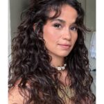 Nanda Costa Instagram - A librina que não sabe se gosta mais de cabelinho ou cabelão e fica em dúvida de que sapato usar. Mais alguém assim? Ainda bem que a @marifranca_ existe ❤️