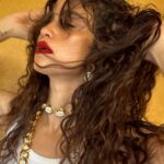 Nanda Costa Instagram - Pode vir quente que a mãe tá on, e a mulher tá fervendo🔥 Clic de My Love, na cozinha de casa, com essas jóias divinas do @diegodeoxossijoias .