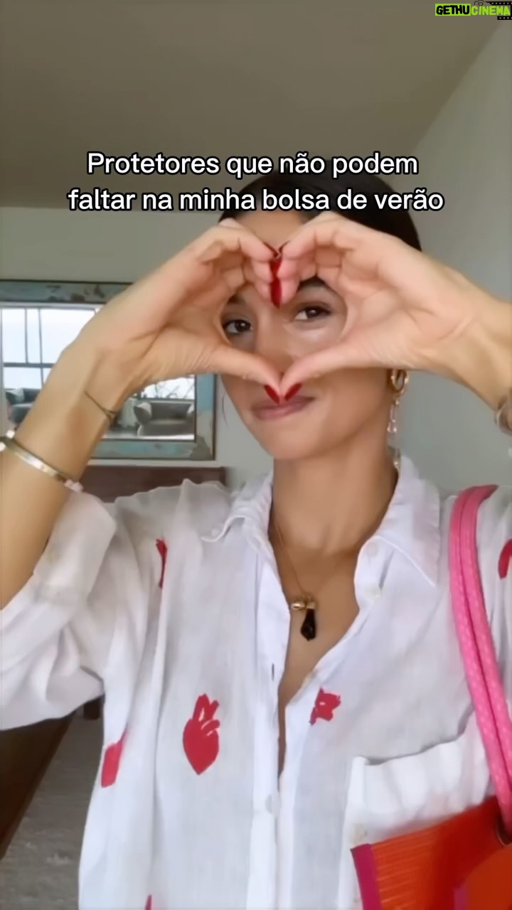 Nanda Costa Instagram - Tem coisa melhor do que curtir o verão com muita liberdade, conforto e proteção? Não neh! Até poraque, se sentir confortável e segura é meu plano pro verão! Por isso a Linha Intimus®️ 2 em 1 não sai da minha bolsa de verão! #MenstruadaOuNão @intimusoficial *Publicidade