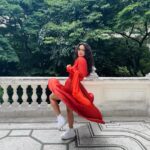 Nanda Costa Instagram - 8M! Duas mulheres, duas mães, duas artistas convidadas para falar sobre maternidade real na Casa Clã! Obrigada @claudiaonline! Mulher é revolução. Fotos/Digital: @lbdigitaleconteudo Stylist: @marifranca_ Beauty: @anacarolsabadin Asscom: @enne.ag Agenciamento: @zeca_vitorinoag