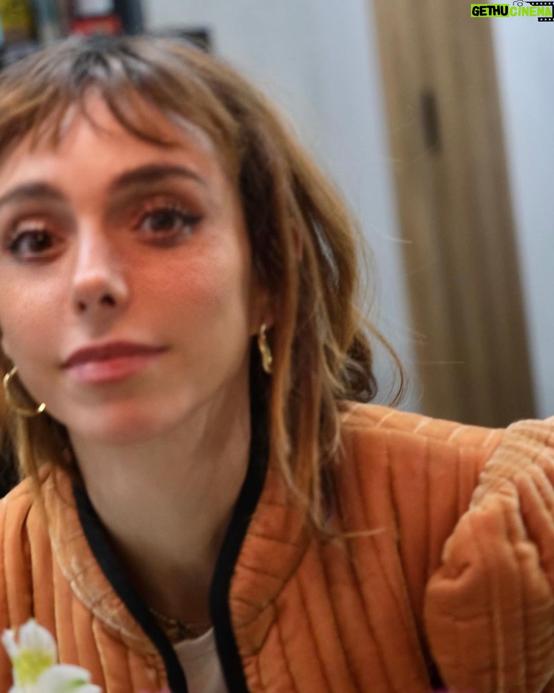 Natalia Téllez Instagram - Ojeras es el nuevo blush…?!’$€|^€}€#£🤷🏻♀️