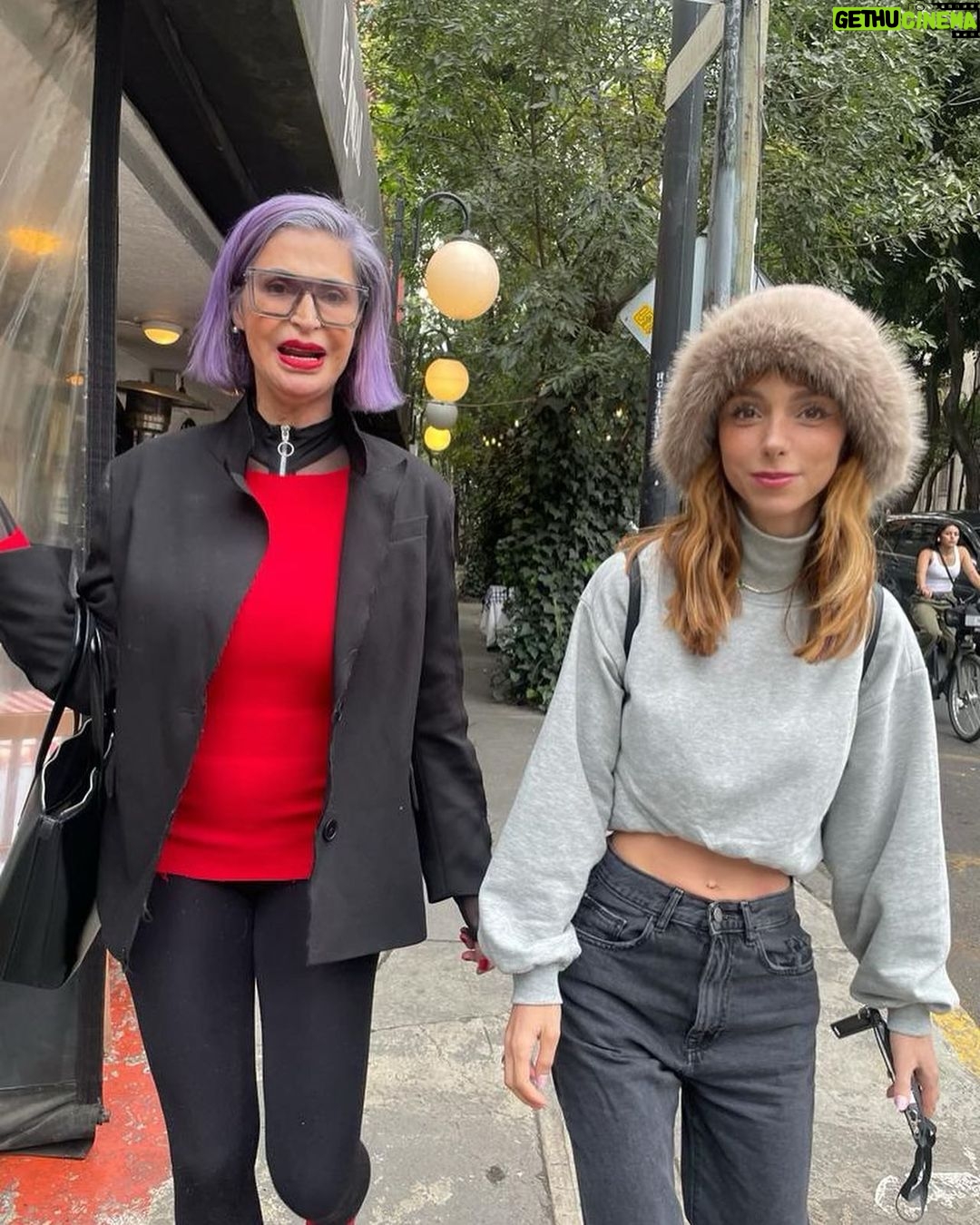 Natalia Téllez - 124.7K Likes - Random pero profundo 🪄