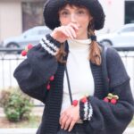 Natalia Téllez Instagram - Hace poquito con un suéter de cerezas 🍒