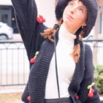 Natalia Téllez Instagram - Hace poquito con un suéter de cerezas 🍒