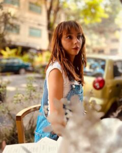 Natalia Téllez Instagram - Un día memorable en el que Emi se dejó peinar y yo quería darle un abrazo que me alcanzara para siempre ♥️