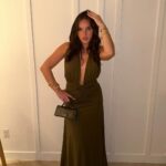 Natalie Mariduena Instagram - 🫒💚☀️🎨🛩️🏝️🍾📚