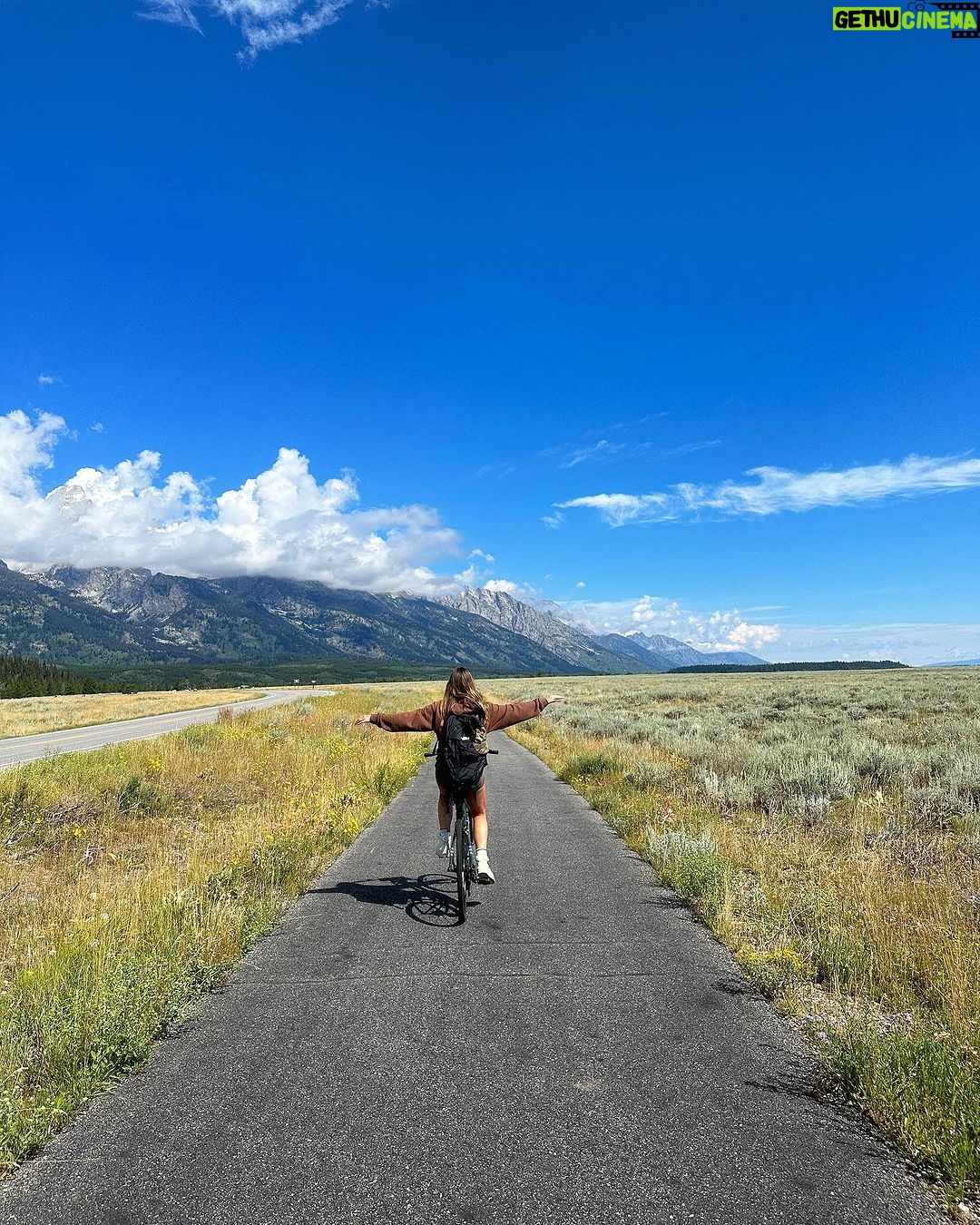 Natalie Mariduena Instagram - channeling my inner dutton Yellowstone