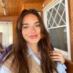Natalie Mariduena Instagram - home for the holidays 🥰🎄☃️ Chicago, Illinois