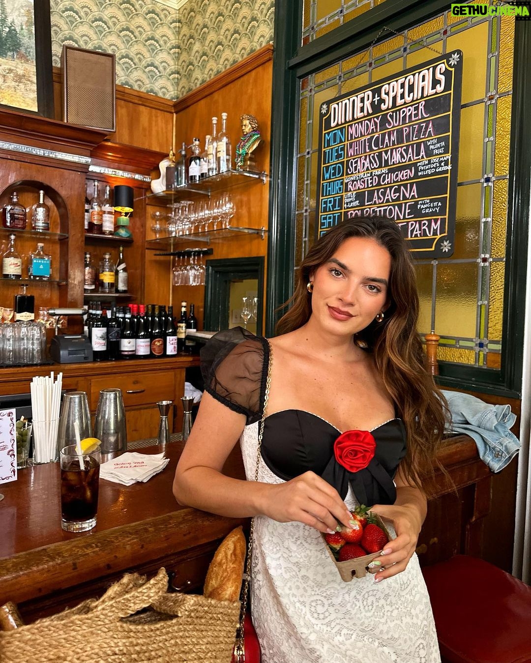 Natalie Mariduena Instagram - la dolce vida
