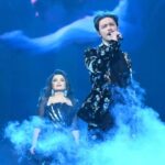 Natalya Korolyova Instagram - Спасибо моей семье и друзьям что в этот прекрасный вечер разделили со мной легендарную сцену Кремлевского Дворца и подарили моим зрителям заряд добрых эмоций в важный для меня день !!! @fkirkorov @katyagordon @grek_grex @turetsky.me @germantitov_official @tarzan___official @mr.alexsparrow #символюности #наташакоролева #юбилей #друзья #дружба #любовь #семья