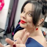 Natalya Korolyova Instagram - Все, время перемен настало !!! Меняю стиль , репертуар , причёску ! Сегодня на @1tv в проекте «Две звёзды»✌️😜