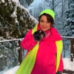 Natalya Korolyova Instagram - В предверии Нового года предлагаю вспомнить любимые новогодние песни !!! Готовы? Тогда поем вместе !!! #зимниемесяцы #наташакоролева #символюности Парк «Зарядье»