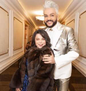 Natalya Korolyova Instagram - Какие классные фотки прислал мне Король @fkirkorov ! А какая фотка нравится вам? 1.2.3!!! #наташакоролева #филиппкиркоров #раненыйтобой