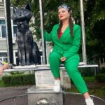 Natalya Korolyova Instagram - За более чем 30 лет нахождения в шоу индустрии я для себя вывела самую идеальную форму существования - кошка, которая гуляет сама по себе: где хочет, с кем хочет и как хочет! И главное - никогда ничего не воспринимать всерьёз!!!! Мяу!!!🐾🐾🐾 #кошка #наташакоролева #символюности Зеленоградск,baltik Sea