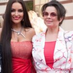 Natalya Korolyova Instagram - Поздравляю Анику @anikakerimova_official, Мартина с Филиппом @fkirkorov и Максимом @max.sitni с выходом этой прекрасной коллекции и грандиозным показом - самым ярким событием в мире нашей отечественной моды! Это было незабываемо, душевно и ярко! Всё как мы любим🔥🔥🔥