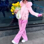 Natalya Korolyova Instagram - Прекрасный мартовский вечер подарил мне возможность встретиться с моим любимым зрителем в исторических стенах Государственного Кремлевского Дворца и угостить каждого гостя моего песенного застолья магией музыки, световой феерией и неповторимой энергией. Этот вечер надолго останется в нашей памяти, как напоминание о том, что любимые песни вдохновляют, любовь сближает, а вкусные музыкальные новинки радуют нас. Спасибо всем, кто стал частью этого музыкального путешествия, и всем, кто приложил усилия, чтобы сделать это путешествие незабываемым, душевным и немного волшебным! А мы с нетерпением ждём встречи на наших концертах, где мы обязательно будем петь любимые песни и вместе поддерживать друг друга и согревать своей любовью💋