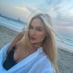 Natalya Rudova Instagram - Я бесконечно люблю Море.. Это самая большая моя любовь.. наверное сама «Любовь» должна быть именно такой как Море… ❤️ Сча…