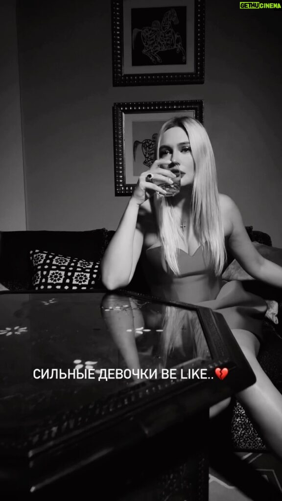 Natalya Rudova Instagram - Отмечай сильную девочку💔