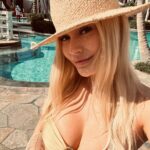 Natalya Rudova Instagram - The sun, sand ,sea and love❤️