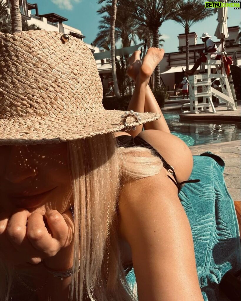 Natalya Rudova Instagram - The sun, sand ,sea and love❤️