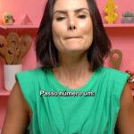 Nathalia Arcuri Instagram - Na riqueza e na pobreza até que a morte os separe? SERÁ? Ou o dinheiro separa antes? O papo é reto: desf*da a sua vida financeira pra não f*der suas relações, seja como casal, amigo ou até mesmo no trabalho. E isso não é só em relação a administração do uso da sua grana não. Cuidar do dinheiro também está relacionado com a forma como abordamos esse assunto com quem tá do nosso lado. Se planejar e tornar dinheiro pauta das conversas em família e entre amigos faz com que a gente esteja preparado pra qualquer situação (em vida e até mesmo em morte). E, claro, falando sobre dinheiro, a gente pode aprender muito com a experiência do outro. No vídeo novo de hoje eu falei sobre 3 conversas difíceis que TODO MUNDO vai ter um dia sobre dinheiro. Você consegue adivinhar quais são? A primeira eu já entreguei: conversa de dinheiro entre casais. E as outras duas? Comenta aqui pra mim (ou vai descobrir no vídeo novo no link da bio 😉).