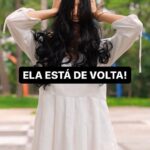 Nathalia Arcuri Instagram - Comenta ADEUS DÍVIDAS, que eu te mando o link do vídeo completo na DM. Tem uma dívida, mas não consegue pagar à vista? Respira, criatura, vou te ajudar a resolver esse assunto cabuloso. Estamos na última semana do Programa Desenrola, mais conhecida como a HORA H pra você parar de sofrer com a conta no vermelho, então prestenção nesse vídeo e nas dicas para quitar a sua dívida 👇 1️⃣ Vender algo que não precise ser reposto ou possa ser reposto depois: dá uma olhada nas opções à sua volta e veja o que pode te render uma grana, ajudando a resolver esse problema e parar de ter dor de cabeça por estar negativada ou negativado. Depois você repõe e vida que segue. 2️⃣ Parcelar com a própria instituição que está devendo: essa é uma alternativa possível, mas que precisa ser analisada friamente para que você não saia num prejuízo maior do que quando entrou. COMPARE qual seria o valor total dessa dívida com um consignado e qual seria o valor total parcelando diretamente com a empresa. 3️⃣ Usar uma parte da sua reserva de emergência: aqui eu preciso do seu comprometimento! Se for uma boa oportunidade para eliminar essa dívida e você tiver que usar toda a sua reserva, ok, mas não meça esforços em completá-la novamente. Manda pra quem precisa✈️
