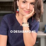 Nathalia Arcuri Instagram - Você não viu. Mas doeu. Eu tô pronta pra compartilhar com você o que talvez tenha sido o momento mais difícil da minha vida (até aqui). E vou fazer isso não pelos likes, mas pelo desejo genuíno de transformar a minha dor em amor e lições pra quem estiver precisando. Eu tenho recebido tanto carinho das pessoas me incentivando e comemorando a minha “nova fase” que me senti estimulada a contar os bastidores dos últimos anos. Eu nao gosto de falar sobre a minha vida pessoal. Eu não gosto de compartilhar a minha intimidade. Mas nesse caso eu acredito que valha a pena abrir uma excessão. As redes sociais podem ser o veículo de liberdade pra muitos criadores de conteúdo mas elas também podem cobrar um preço alto. Você sabe, tem gente que tira a própria vida por causa da pressão que essa exposição traz na garupa. Mas será que dá pra se reencontrar? Será que é possível resgatar o brilho no olho que um dia te trouxe até aqui? O tesão de criar pode ser maior que o cansaço? Como superar as mentiras, as calúnias, as histórias fantasiosas envolvendo seu nome, as expectativas gigantes que as pessoas colocam sobre você, as frustrações de milhares de pessoas… Eu acredito que na sua escala pessoal você esteja passando por coisas semelhantes. Família, namorad@, colegas… E quanto mais alto você sobe, mais se destaca. E quanto mais se destaca, mais vira alvo. Mas saiba que quanto mais alto você sobe, mais sua luz ilumina. E você pode ser luz até mesmo pra quem vive na sombra. Eu escolhi ser luz. Fazer o que é certo, agir de forma ética e responsável, não revidar. Nessa série de vídeos eu vou te explicar quais foram os princípios, o que já rolou sem que você soubesse e de onde eu tirei forças pra religar meu disjuntor. Espero que te ajude. Essa será uma expedição interna. Peço o respeito de todos. Se você não quiser saber, é simples. Basta não ver. Se não gosta desse tipo de conteúdo, basta parar de me seguir. E se quer rivalizar, polarizar, desrespeitar também é bem fácil: arranje algo útil pra fazer e tente ajudar alguém no caminho. Faça sua vida valer a pena. Ela é a única coisa que você tem.
