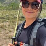 Nathalia Arcuri Instagram - Salva esse vídeo pra lembrar disso. Vai no seu tempo. Um passo de cada vez. Não se compare. Esse é o segredo da BOA trilha e da BOA vida. Chapada Diamantina