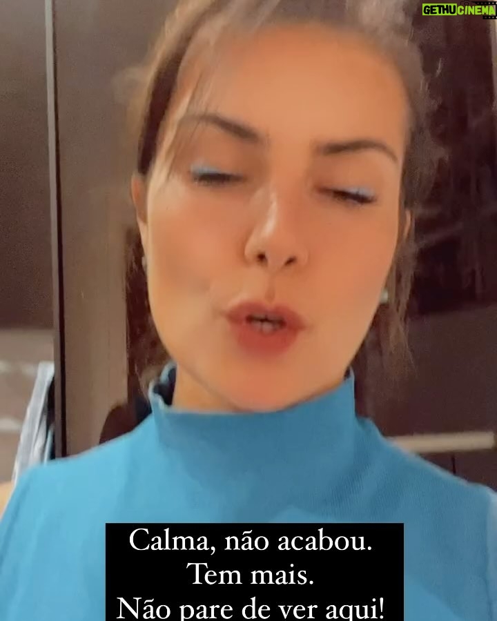 Nathalia Arcuri Instagram - Quantas mulheres você conhece que dependem da renda do marido? Não existe certo ou errado nessa escolha. O que existe é a necessidade URGENTE de falarmos sobre a autonomia financeira seja qual for a solução escolhida pelo casal para lidar com o dinheiro. Trouxe dos Stories para o Feed porque muita gente pediu. Espero abrir conversas e ajudar da maneira possível. Espalha se pensar em alguém que possa estar precisando desse toque. 😘