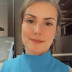 Nathalia Arcuri Instagram - Quantas mulheres você conhece que dependem da renda do marido? Não existe certo ou errado nessa escolha. O que existe é a necessidade URGENTE de falarmos sobre a autonomia financeira seja qual for a solução escolhida pelo casal para lidar com o dinheiro. Trouxe dos Stories para o Feed porque muita gente pediu. Espero abrir conversas e ajudar da maneira possível. Espalha se pensar em alguém que possa estar precisando desse toque. 😘