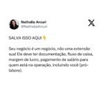 Nathalia Arcuri Instagram - Nossa, Nath! Mas tô só começando. Preciso realmente pensar nisso? Você está criando uma fonte de renda, lembre-se disso. É a sua empresa! É preciso profissionalizar ao máximo, ou vai se tornar apenas um passatempo caro. Segundo o relatório da Global Entrepreneurship Monitor (GEM) 2022, realizado pelo Sebrae e pela Associação Nacional de Estudos em Empreendedorismo e Gestão de Pequenas Empresas (Anegepe), 67% da população adulta estava envolvida com o empreendedorismo. Parte desse número são potenciais empreendedores, o que fez com que o Brasil ocupasse o 2º lugar nessa categoria, ficando atrás somente da Índia, no ano do relatório. Somos empreendedores natos 😎 Mas, claro, apesar do brasileiro ter essa alma de negócios, só a alma não sustenta uma empresa. É preciso adquirir conhecimento e aplicar no dia a dia pro empreendimento dar certo! DITO ISSO… Arrasta pro lado pra ver as 5 dicas que separei pra você, imprime, cola em todo lugar da casa pra não esquecer e já manda para as autônomas/autônomos MEIs e donas e donos de empresas que precisam ler isso👇