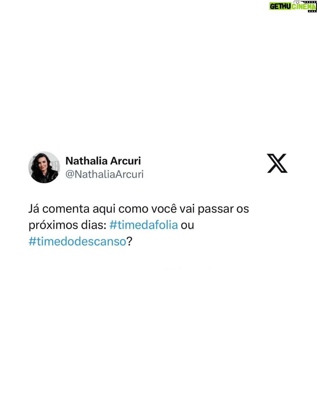 Nathalia Arcuri Instagram - AH-QUE-FOLIA 🥳 Bloquinho das Me Poupeiras! e Me Poupeiros! é pra todo mundo que quer curtir o Carnaval sem gastar muito, com o dinheirinho carimbado 😎 Vale chamar geral pra essa festa e pra conferir 2 listinhas que separei com dicas pra economizar, seja pra quem for cair na folia, ou ficar em casa tranquilo. Essas dicas não são só pra você salvar, é pra compartilhar com todo mundo. Então já manda as dicas da prof Nath pros seus amigos ficarem espertos 💜