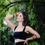 Nathalia Arcuri Instagram - O que você tem feito por você mesma? Por muito tempo eu não sabia responder essa pergunta, minha vida girava em torno do trabalho e garantir a segurança financeira da minha família. Não foi nada fácil virar essa chavinha e reconhecer que eu merecia “viver” a minha própria vida. Óbvio que a segurança financeira que eu construí ajudou muito, mas a mentalidade ainda precisava mudar. Se você ainda não viu, tenho feito uma série de vídeos abrindo meu coração e contando dessa jornada de autodescoberta. Tem um destaque no perfil chamado: O desabafo! Domingo tem a parte 4 dessa jornada. Quem aqui tá acompanhando?👇 📸 fotógrafo: @claudiobelli ✨stylist: @tatis.teixeira