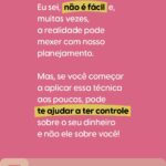 Nathalia Arcuri Instagram - Me diz uma coisa: você se planejou financeiramente pra passar o mês ou ainda tá na torcida pra tudo dar certo? 🤔 O 5º dia útil do mês é amanhã e, se você vai receber seu salário, é preciso se preparar para tomar boas decisões com esse dinheiro que vai entrar na sua conta. Eu preparei aqui nesse post um esqueminha explicando o método 70/30, que já mudou a vida de milhares de pessoas, pra te ajudar a entender o que fazer com seu próximo salário. Já pega a calculadora e bora colocar a casa em ordem! “Mas, Nath, é impossível me encaixar nesses valores 😔” Eu sei que não é uma tarefa fácil, então você precisa se perguntar: - estou vivendo um degrau abaixo? - onde posso cortar os gastos? - como posso ganhar mais ou fazer uma renda extra? Pode ser uma combinação de todos eles. E, como uma boa prof, claro que eu não ia te deixar na mão. Além de diversos conteúdos no canal da @mepoupenaweb sobre renda extra e investimentos, tem um planner TOTALMENTE COMPLETO E GRATUITO no link da minha bio pra te ajudar com a organização mensal. Clica lá, baixa o seu e compartilha com todo mundo que você quer ver bem 💜