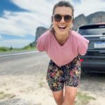 Nathalia Arcuri Instagram - Chapada Diamantina, aí vou eu! Depois daquele perrengue com o carro que acabou com meus planos em janeiro, finalmente estou aqui e pronta para explorar todas as maravilhas desse lugar. Sabe por que tem esse nome? Por causa da corrida por diamantes lá no século XIX. “Chapada” quer dizer “meseta”, tipo um planalto, e “Diamantina” é por conta dos diamantes. Já tô ansiosa pelas paisagens de tirar o folêgo. Quem mais vai curtir essas aventuras junto comigo? Comenta aí com um 💜