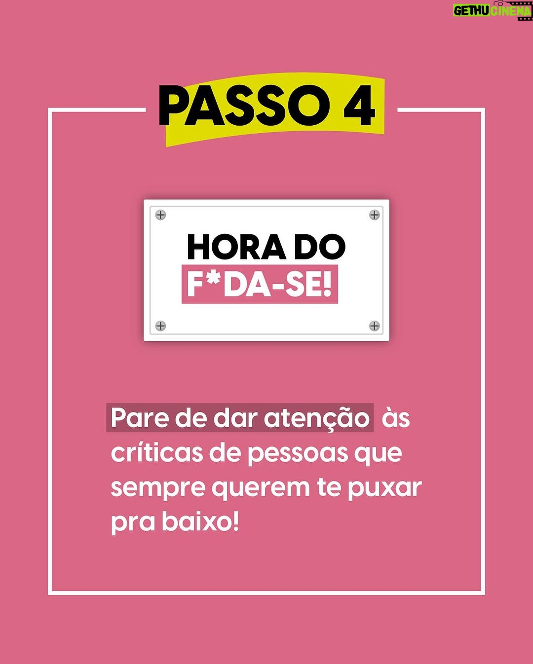 Nathalia Arcuri Instagram - Tudo o que você planta, você colhe. E, pra colher riqueza, tem que PLANTAR e CONSUMIR bons hábitos. A riqueza vem quando você alimenta ela com costumes saudáveis ligados ao bolso e à alma , como estudar e buscar conhecimento naquilo que você não domina, estar com pessoas que te fazem crescer, ter uma rotina saudável no seu dia a dia… e por aí vai. Por falar nisso, com o que você tem alimentado sua vida pra que ela possa gerar riqueza? Quando eu criei a Me Poupe!, o meu principal objetivo era democratizar o acesso ao conhecimento básico sobre dinheiro. O que começou comigo e uma colher de pau, se transformou em um time de pessoas unido pra trazer vídeos de qualidade, cursos e realities que pudessem fazer a diferença na vida de todas as Me Poupeiras! e Me Poupeiros! Inclusive, quem aí tá sentindo falta dos cursos da @mepoupenaweb recheados de conteúdo f*da? E, por falar em conteúdo, eu separei 6 dicas ba-ta-tas pra você seguir no início dessa sua jornada endinheirada 💸 Marca uma pessoa (ou mais) nos comentários que você quer que enriqueça junto com você em 2024👇